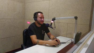 O Nômade Digital Fernando Kanarski visita a Campo Aberto FM